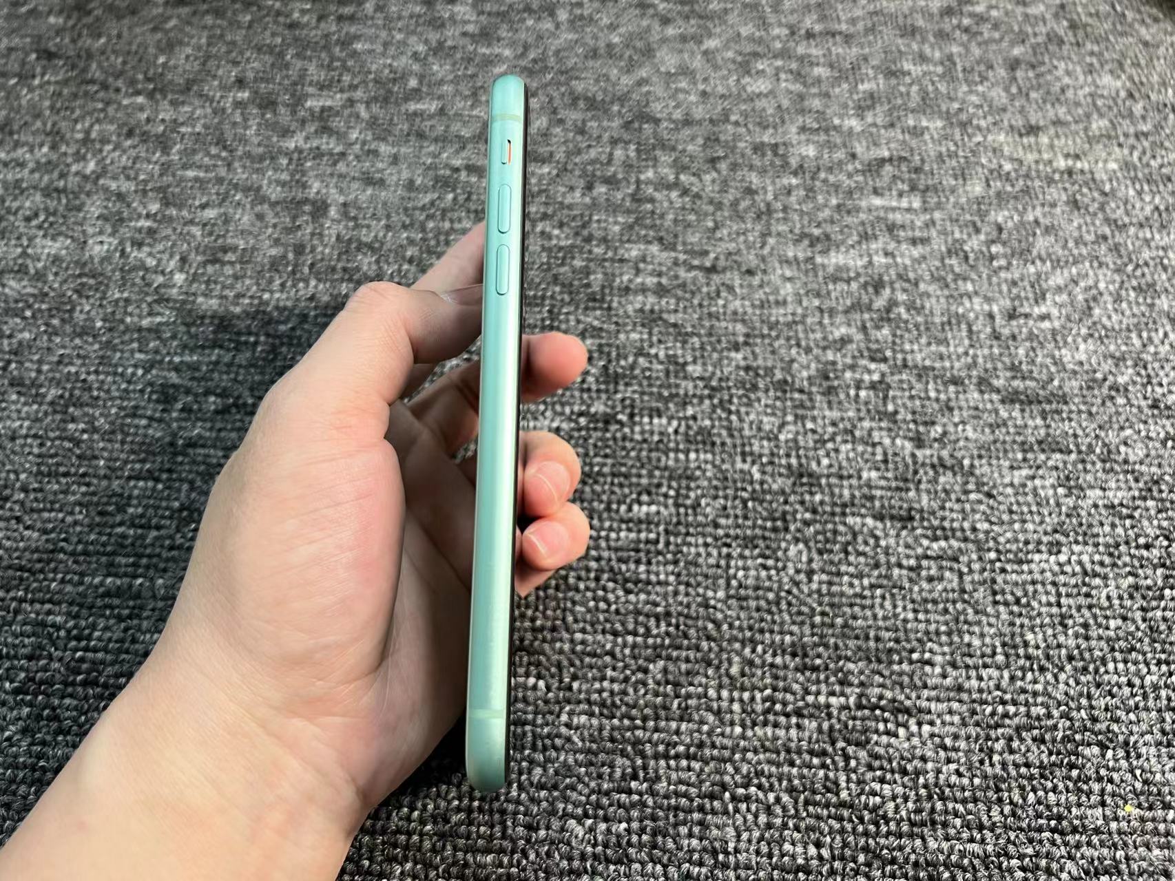 iPhone 11 国行 128G 绿色 维修过主板 98%电 屏小花框靓